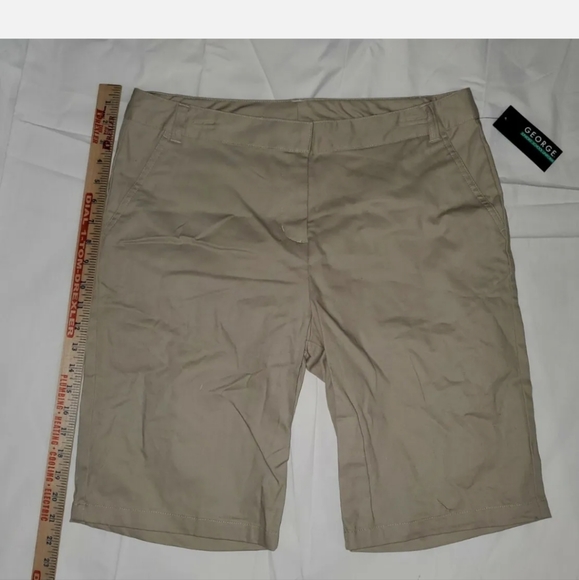 : * New girls George Juniors' School Uniform Bermuda Shorts Warm Beige Size 13 - Picture 3 of 8